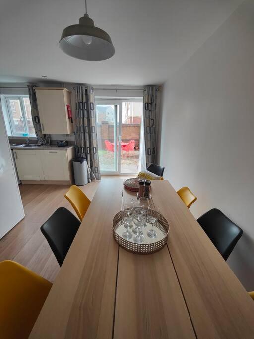 Shoreline Seaside Holiday Home Aberavon Beach Порт-Толбот Екстер'єр фото