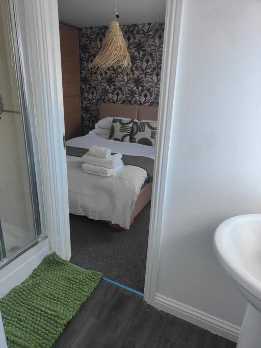 Shoreline Seaside Holiday Home Aberavon Beach Порт-Толбот Екстер'єр фото